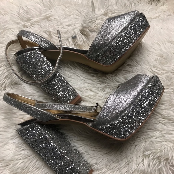 BADGLEY MISCHKA Shoes Open Toe Platform - Silver Sparkle-Size 9 -Good Condition - Picture 2 of 15